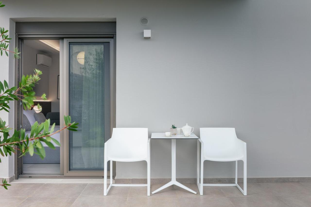 Lagoon Seaside Villa, Sumptuous Retreat,By Thinkvilla Panormos  Exterior photo